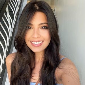 Meet your Posher, Caroline